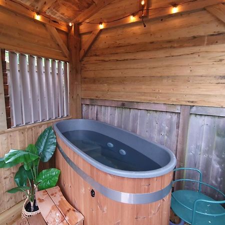 Bijou Coastal Apartment In Polperro With Hot Tub Onsite Parking Downhill Walk To Village Kültér fotó