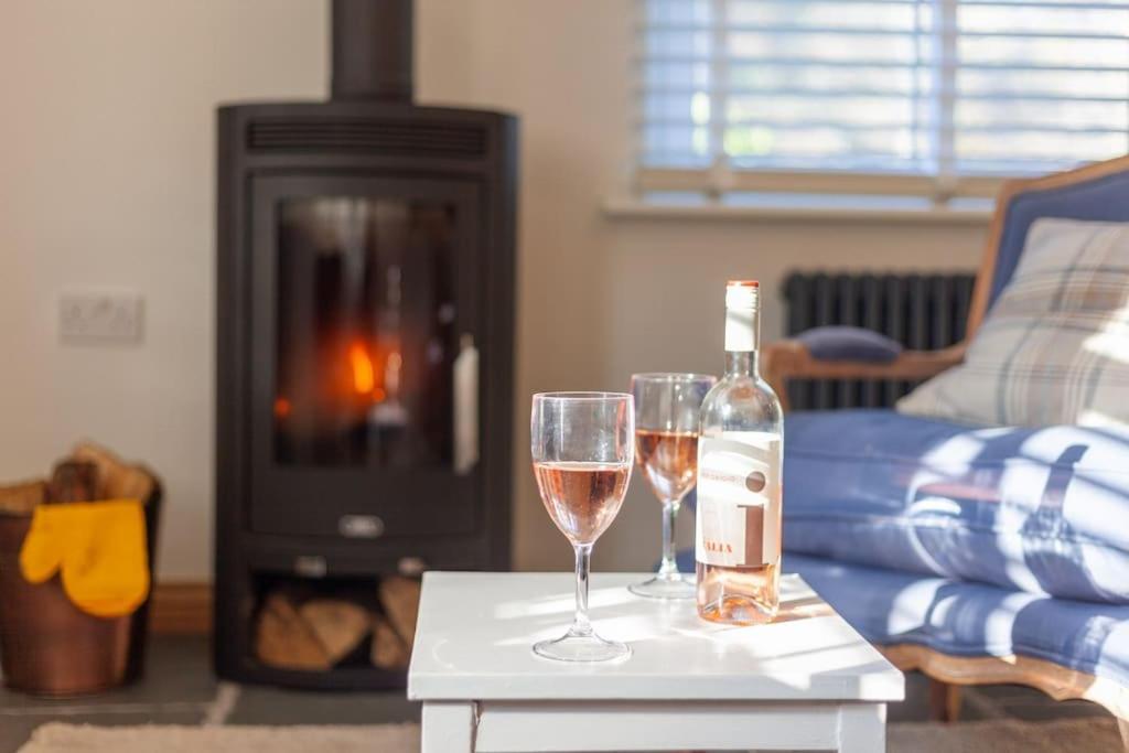 Bijou Coastal Apartment In Polperro With Hot Tub Onsite Parking Downhill Walk To Village Kültér fotó