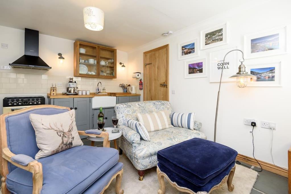 Bijou Coastal Apartment In Polperro With Hot Tub Onsite Parking Downhill Walk To Village Kültér fotó