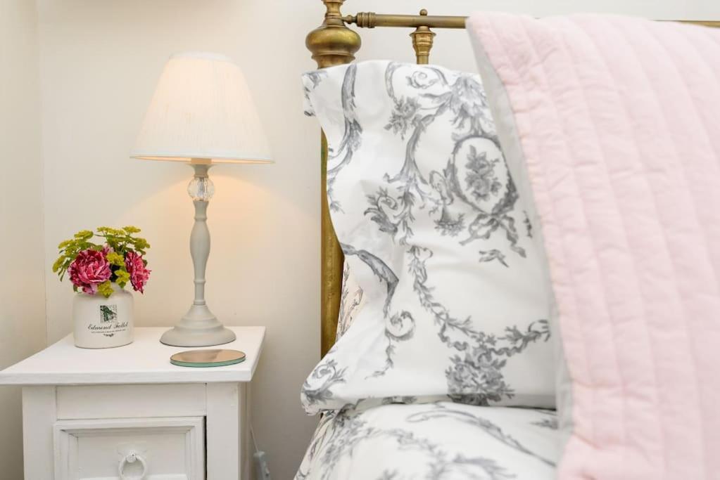 Bijou Coastal Apartment In Polperro With Hot Tub Onsite Parking Downhill Walk To Village Kültér fotó