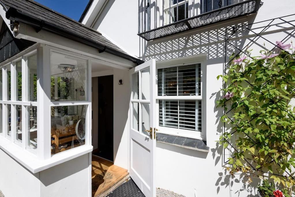 Bijou Coastal Apartment In Polperro With Hot Tub Onsite Parking Downhill Walk To Village Kültér fotó