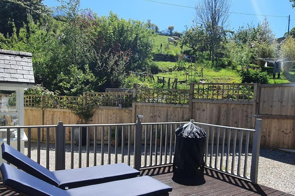 Bijou Coastal Apartment In Polperro With Hot Tub Onsite Parking Downhill Walk To Village Kültér fotó