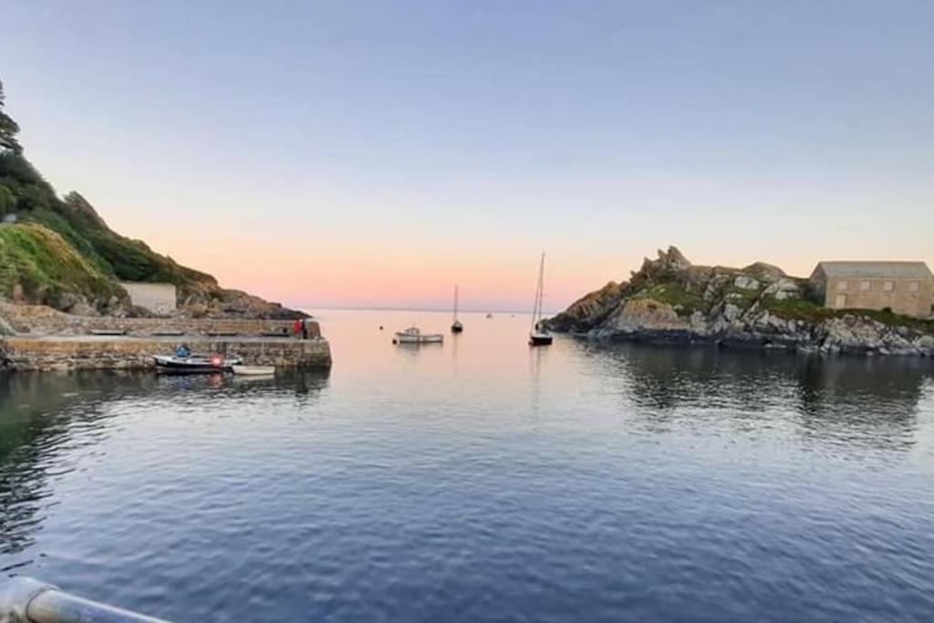 Bijou Coastal Apartment In Polperro With Hot Tub Onsite Parking Downhill Walk To Village Kültér fotó