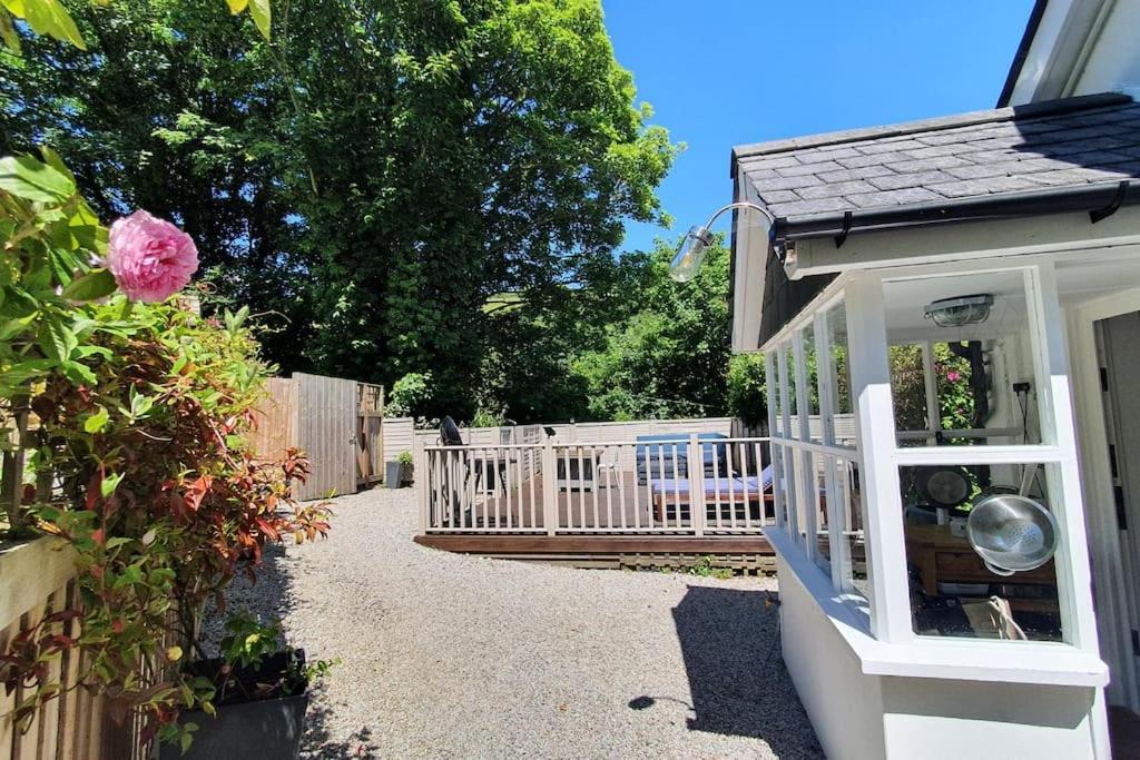 Bijou Coastal Apartment In Polperro With Hot Tub Onsite Parking Downhill Walk To Village Kültér fotó