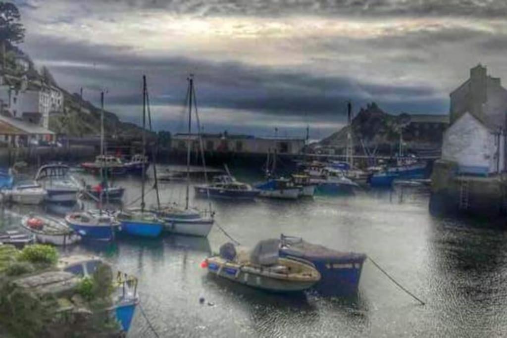 Bijou Coastal Apartment In Polperro With Hot Tub Onsite Parking Downhill Walk To Village Kültér fotó